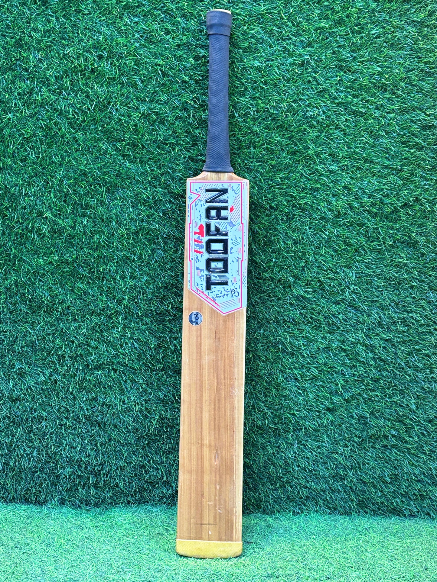 P3 Toofan edition cricket bat