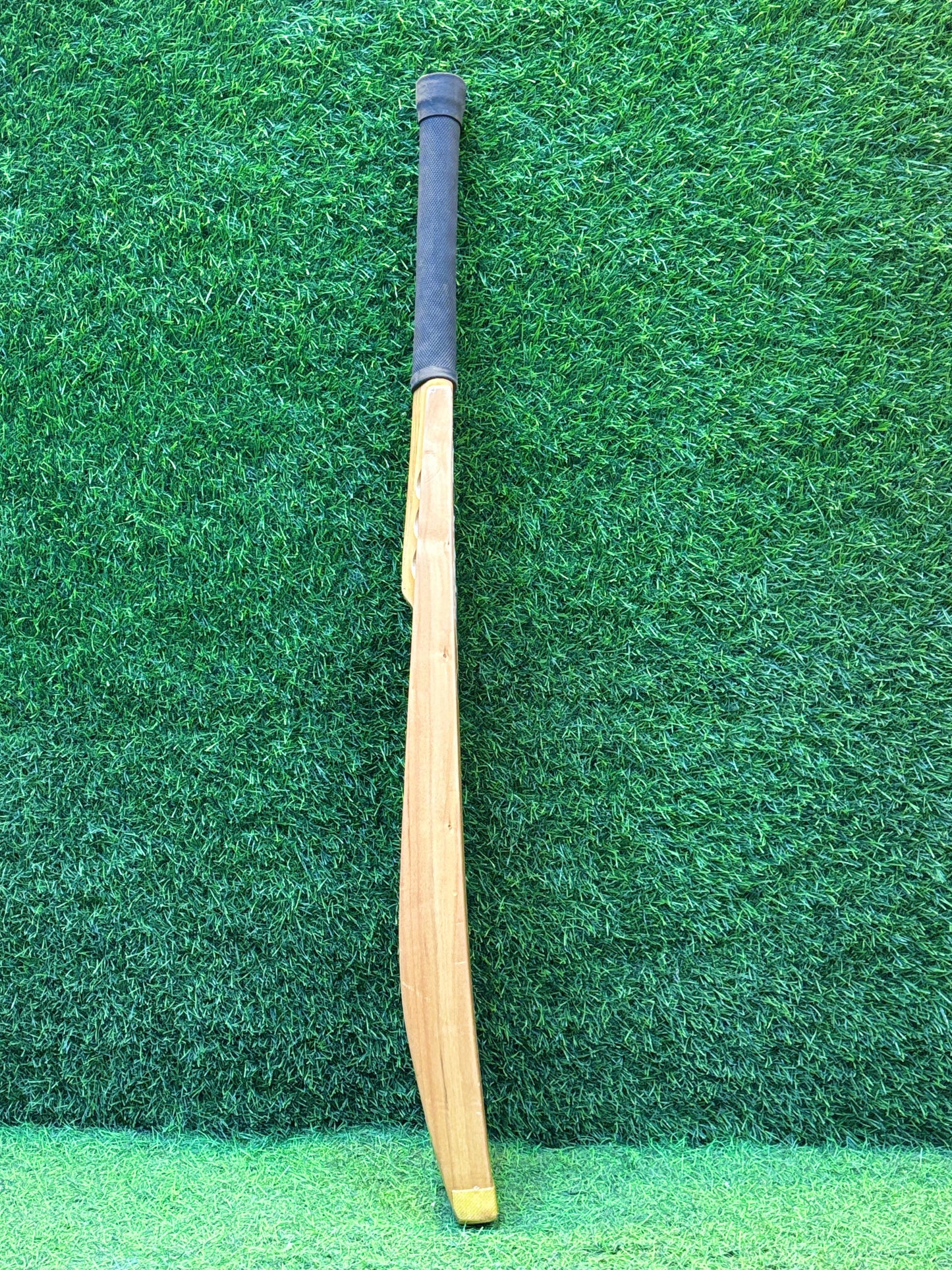 P3 Toofan edition cricket bat