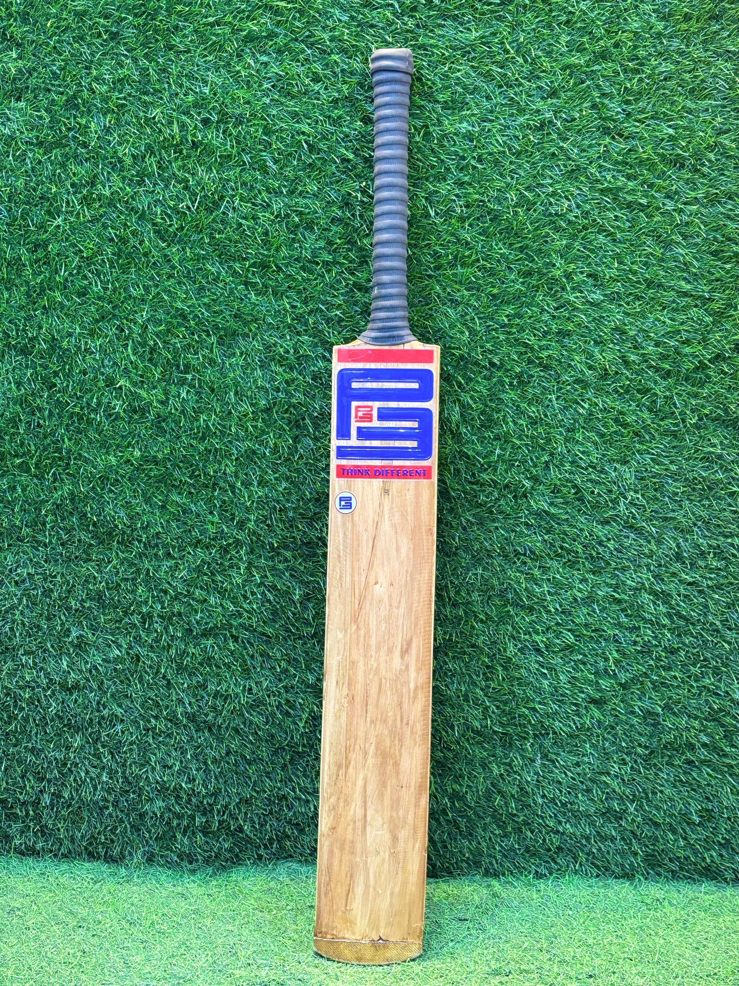 P3 Think Different Blue edition cricket bat